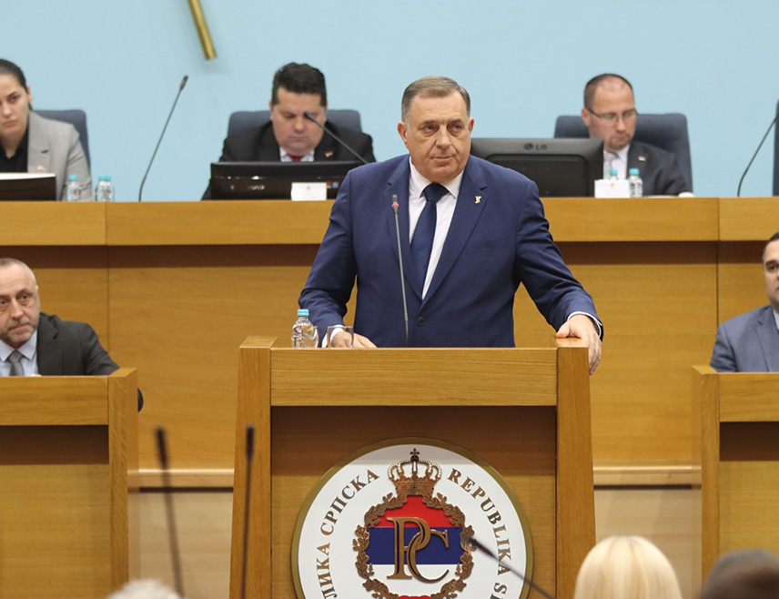 BANJALUKA, MARCH 28 /SRNA/ - The President of Republika Srpska Milorad Dodik proposed that the colonial administration annul all acts passed by Christian Schmidt, within seven days.