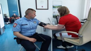 Приједор - акција добровољног давања крви - поводом 4. априла - Дана полиције