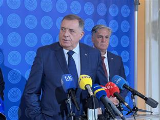 Република Српска - Бањалука - Универзитет - Додик, Каран, Гајанин - новинари