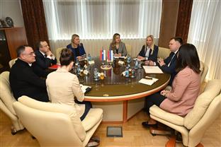 Република Српска - Србија