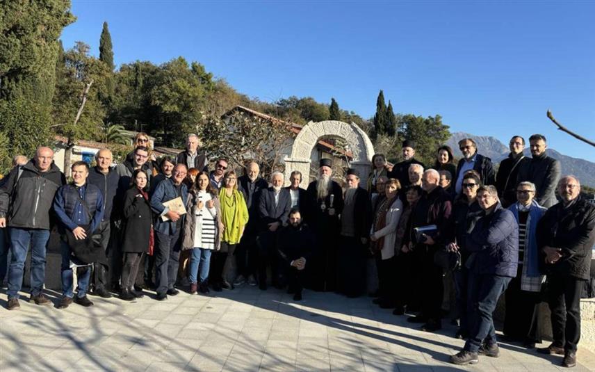 ПОДГОРИЦА, 16. НОВЕМБРА /СРНА/ - Форумом обнови католикона /главне цркве/ Манастира Превлаке данас је завршен научни скуп "Манастир Светог арханђела Михаила на Превлаци и Зетска митрополија".