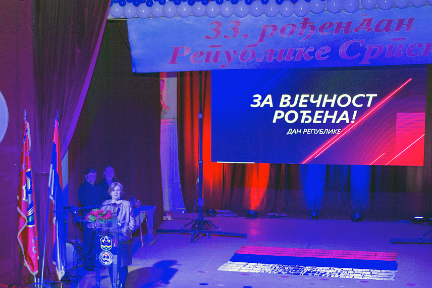 БАЊАЛУКА, 13. ЈАНУАРА /СРНА/ - Министар просвјете и културе Републике Српске Жељка Стојичић у Српцу на свечаној академији поводом обиљежавања Дана Републике - 9. јануара.