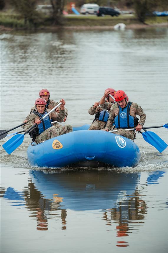 БАЊАЛУКА, 10. ОКТОБРА /СРНА/ - Завршно такмичење "Жандармеријског вишебоја" у Залужанима код Бањалуке.