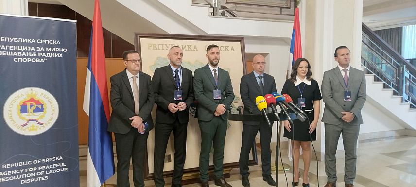 БАЊАЛУКА, 17. ОКТОБРА /СРНА/ - У Бањалуци је почела свечана академија поводом 15 година рада Агенције за мирно рјешавање радних спорова Републике Српске.