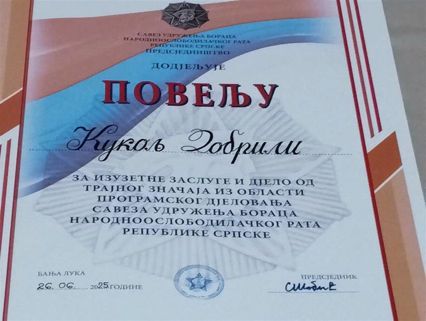 БАЊАЛУКА, 1. ОКТОБРА /СРНА/ - Предсједник СУБНОР-а Републике Српске Слободан Шкобић данас је поводом обиљежавања Међународног дана старијих лица уручио повељу оснивачу и дугогодишњем предсједнику бањалучког Удружења логораша Другог свјетског рата, деведесетпетогодишњој Добрили Кукољ.
