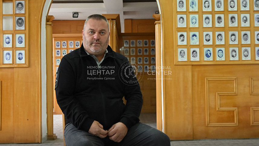 БАЊАЛУКА, 20. ОКТОБРА /СРНА/ - Раденко Ђокић из села Јежестица код Братунца свједочио је за Меморијални центар Републике Српске о нападу на његово село 8. августа 1992. године када су, како је испричао, муслимани убијали и мучили мјештане, а некима и одсијецали главе.