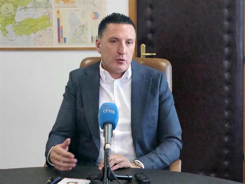 ИСТОЧНО САРАЈЕВО, 24. ОКТОБРА /СРНА/ - Директор предузећа "Сарајево гас" из Источног Сарајева Недељко Елек.