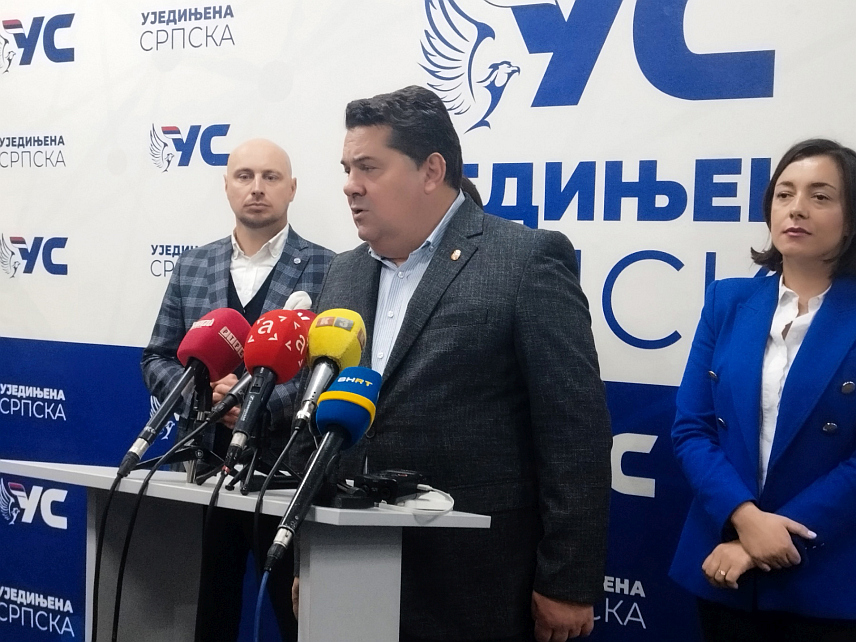 БАЊАЛУКА, 5. ОКТОБРА /СРНА/ - Предсједник Уједињене Српске Ненад Стевандић на конференцији за новинаре.