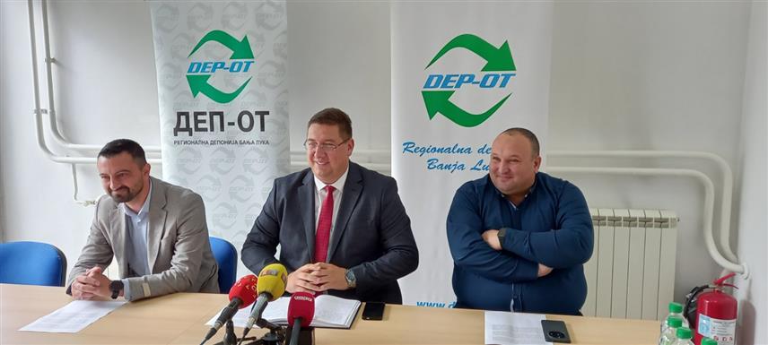 БАЊАЛУКА, 6. ОКТОБРА /СРНА/ - Директор ДЕП-ОТ-а Ратко Јовић на конференцији за новинаре у Бањалуци.