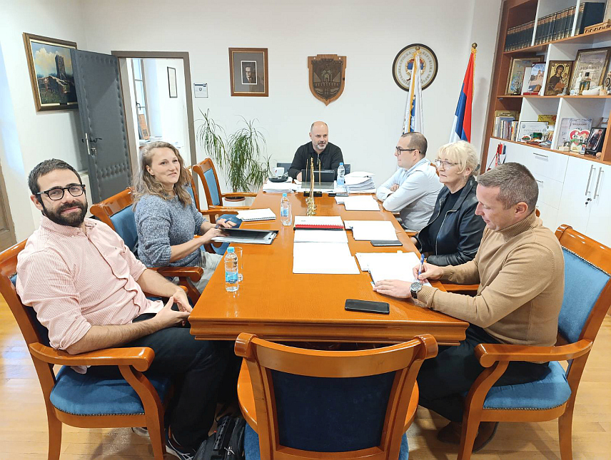ВИШЕГРАД, 6. ОКТОБРА /СРНА/ - Представници УНДП-а су данас у општини Вишеград одржали састанак са представницима локалне управе.