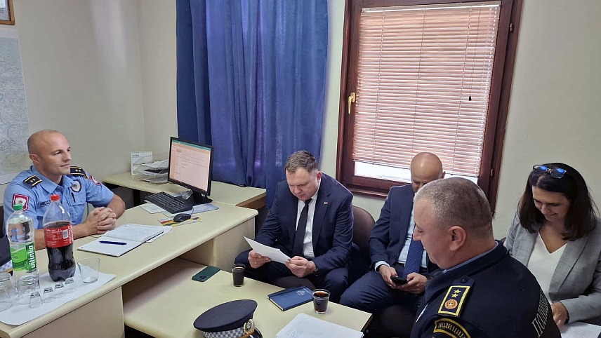 КРУПА НА УНИ, 7. ОКТОБРА /СРНА/ - Министар унутрашњих послова Републике Српске Жељко Будимир рекао је да ће све полицијске станице бити третиране једнако, без обзира на величину.
