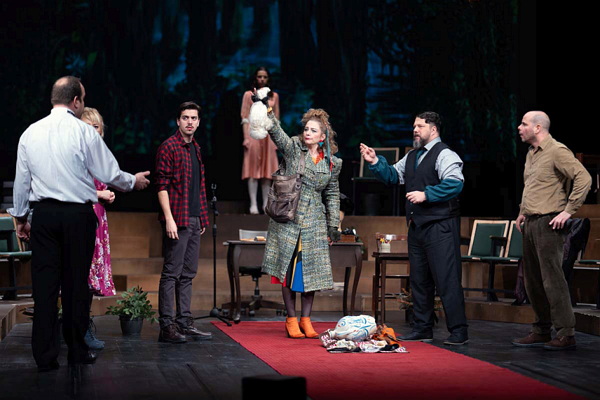 БАЊАЛУКА, 17. НОВЕМБРА /СРНА/ -Представа "Разбијени крчаг" Народног позоришта Републике Српске у режији Татјане Мандић Ригонат учествоваће у такмичарском дијелу Југословенског позоришног фестивала "Без превода" у Ужицу, који почиње вечерас.