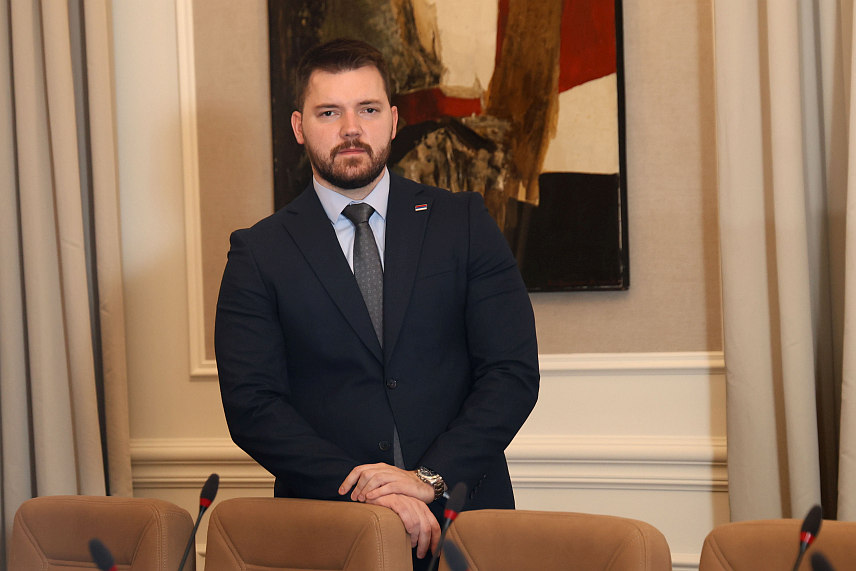 БАЊАЛУКА, 24. НОВЕМБРА /СРНА/ - Стручњак за међународну и економску политику Немања Плотан. /Фото - Борислав Здриња/