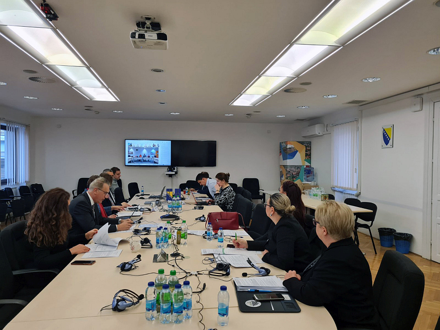 САРАЈЕВО, 27. НОВЕМБРА /СРНА/ - На састанку Пододбора за пољопривреду и рибарство између ЕУ и БиХ било је ријечи о изради подзаконских аката о организацији тржишта вина, заштити националних ознака географског поријекла, као и о припреми и усвајању закона о органској производњи, који требају бити усклађени са прописима ЕУ.