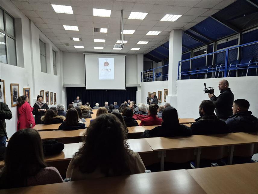 ПАЛЕ, 28. НОВЕМБРА /СРНА/ - На Филозофском факултету Пале вечерас је одржано књижевно и филмско вече поводом обиљежавања 80 година од рођења истакнутог српског пјесника, есејисте и културног радника Рајка Петрова Нога.