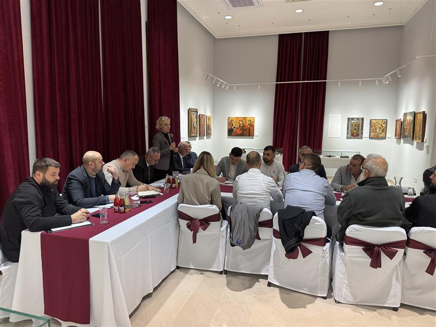 МОСTАР, 28. НОВЕМБРА /СРНА/ - Конференцији о заштити имовинских права Срба у Херцеговачко-неретванском кантону /ХНК/ коју је организовала Координација Срба Мостар.