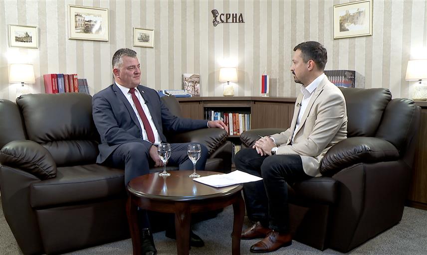 БАЊАЛУКА, 29. НОВЕМБРА /СРНА/ - Оснивач Удружења Руса у Републици Српској "Романови" Игор Котјелников током гостовања у подкасту Срне.