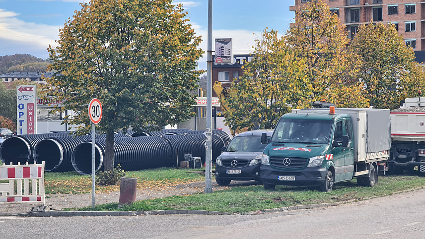 ДОБОЈ, 2. НОВЕМБРА /СРНА/ - У Добоју је у току изградња новог кишног колектора, који ће са 1.217.207 КМ финансирати Европска инвестициона банка.
