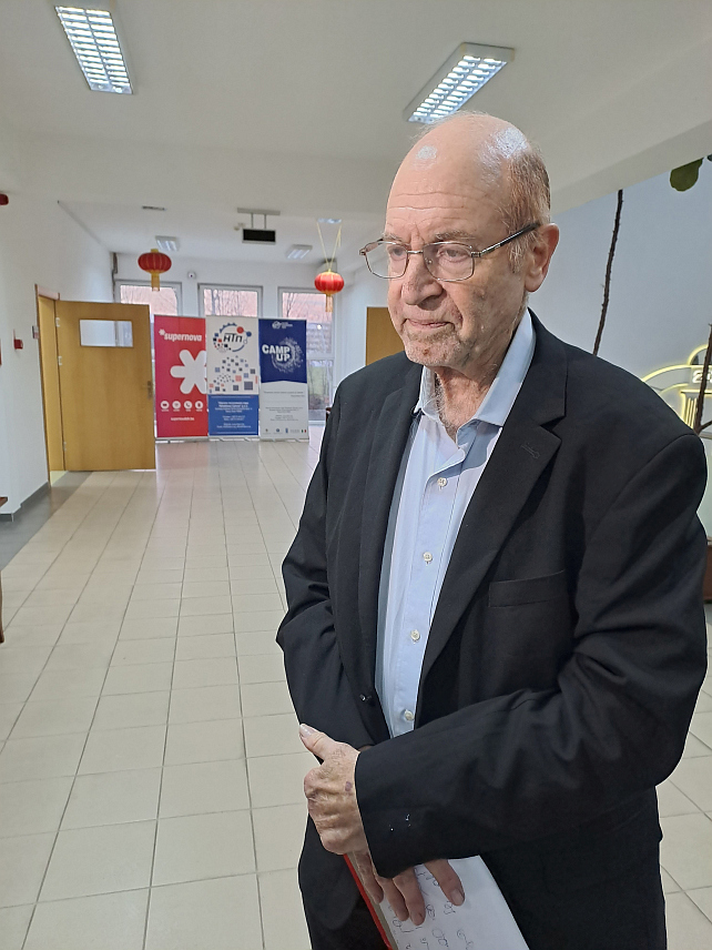 БАЊАЛУКА, 3. НОВЕМБРА /СРНА/ - Српска и јеврејска историја имају доста додирних тачака, јер су Јевреји изгубили милионе људи од нацистичке њемачке и њихових сарадника, а Срби су немилице страдали од усташа и других непријатеља, рекао је израелски професор и водећи стручњак за Холокауст Гидеон Грајф.