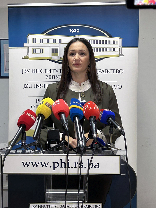 БАЊАЛУКА, 4. НОВЕМБРА /СРНА/ - Начелница Службе за епидемиологију у Институту за јавно здравство Републике Српске Нина Родић Вукмир потврдила је да је у Српској забиљежен један случај стомачног тифуса код студентице из Индије која студира у Фочи.