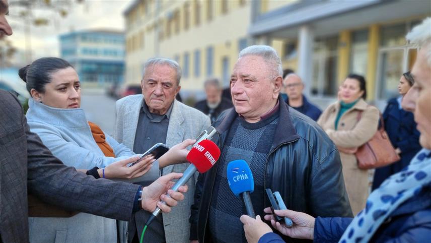 ИСТОЧНО САРАЈЕВО, 4. НОВЕМБРА /СРНА/ - Милош Драговић, отац страдале Данијеле Хршум која је са супругом Дариом страдала у саобраћајном несрећи коју је прије пет година у Палама изазвао Амир Кујовић.