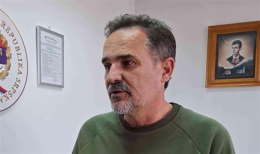 НОВИ ГРАД, 5. НОВЕМБРА /СРНА/ - Руководилац теренске јединице Елкетрокрајине у Новом Граду Зоран Плавшић.