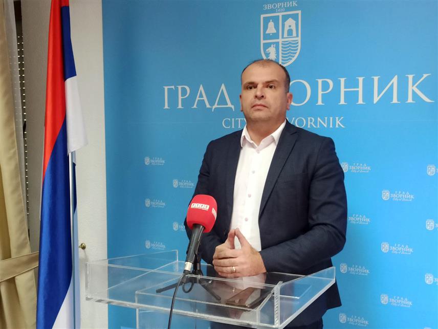 ЗВОРНИК, 15. ДЕЦЕМБРА /СРНА/ - Градоначелник Зворника Бојан Ивановић.