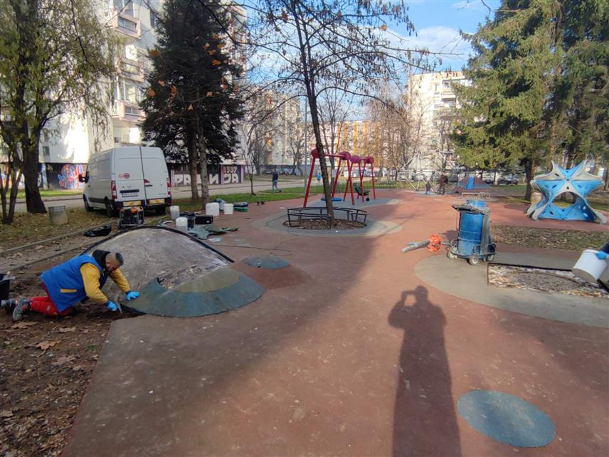 БАЊАЛУКА, 18. ДЕЦЕМБРА /СРНА/ - Игралиште за предшколце у бањалучком насељу Нова Варош ускоро ће бити у реконструисано и уређено, што је наишло на бројне позитивне коментаре родитеља малишана који се ту играју.