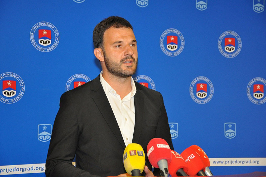 ПРИЈЕДОР, 18. ДЕЦЕМБРА / СРНА/ - Градоначелник Приједора Слободан Јавор.