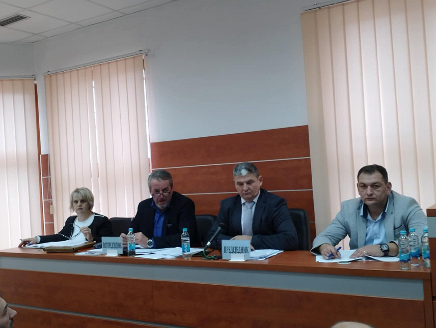 ВИШЕГРАД, 22. ДЕЦЕМБРА /СРНА/ - Скупштина општине Вишеград усвојила је данас буџет за идућу годину у износу од 17.408.000 КМ, који је за 110.000 КМ већи у односу на нацрт и на нивоу је ребаланса за ову годину.