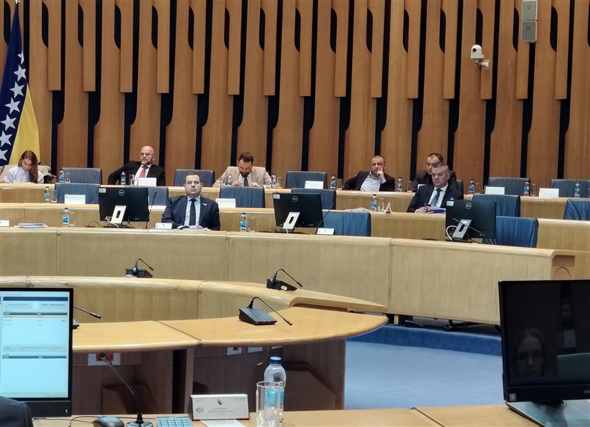 САРАЈЕВО, 23. ДЕЦЕМБРА /СРНА/ - Делегат Клуба српског народа у Дому народа Парламентарне скупштине БиХ Радован Ковачевић на сједници.