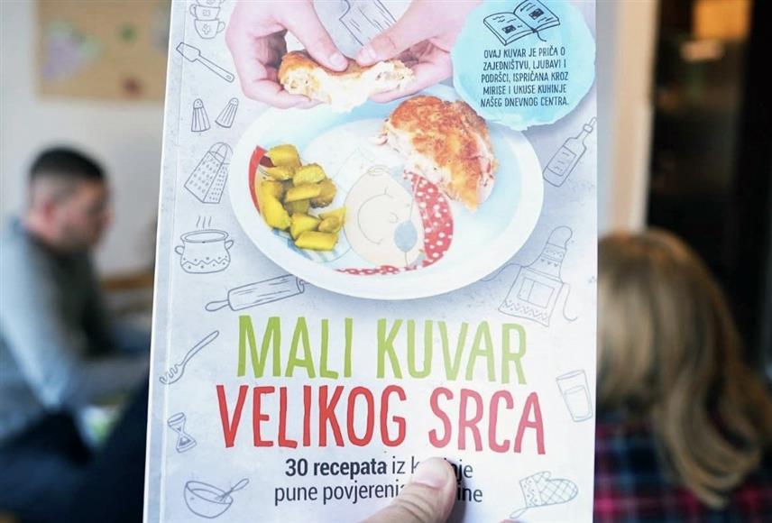 БАЊАЛУКА, 23. ДЕЦЕМБРА /СРНА/ - Предсједник Владе Републике Српске Саво Минић позвао је све институције и компаније да донацијама помогну два пројекта Удружења "Нова генерација" и на тај начин помогну малишанима који су преживјели насиље.