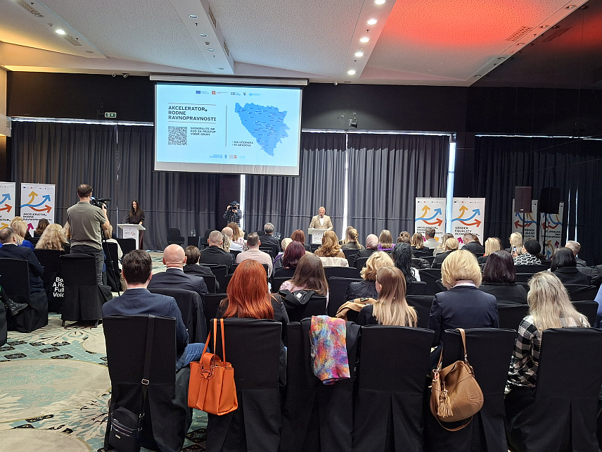 САРАЈЕВО, 8. ДЕЦЕМБРА /СРНА/ - У Сарајеву је данас представљен нови програм Инструмента претприступне помоћи ЕУ /ИПА/ посвећен унапређењу превенције и одговора на родно засновано насиље у БиХ, вриједан осам милиона евра.