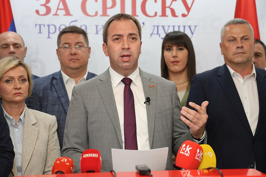 БАЊАЛУКА, 24. ЈУЛ /СРНА/ - Предсједник СПС-а Горан Селак на конференцији за новинаре у Бањалуци.