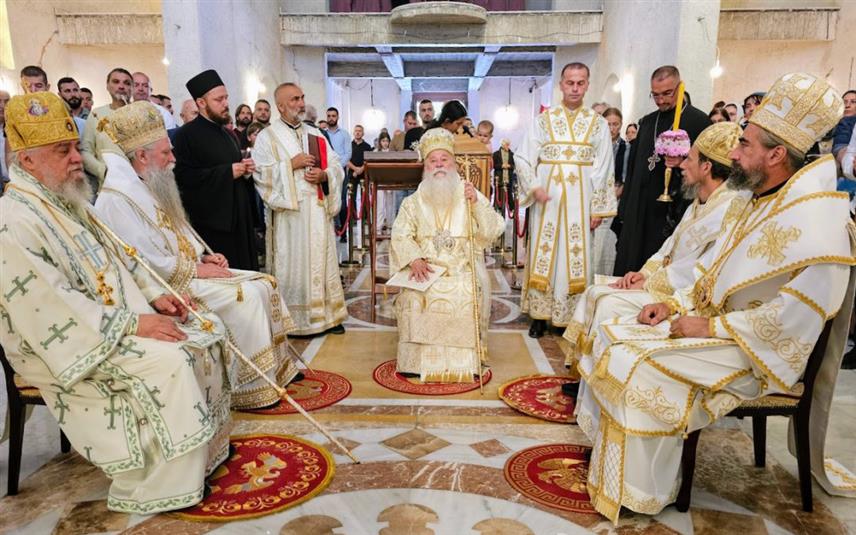 БЕРАНЕ, 4. АВГУСТА /СРНА/ - У Саборном храму Светог Симеона Мироточивог у Беранама Епархија будимљанско-никшићка молитвено је обиљежила своју крсну славу Свету Марију Магдалену – Благу Марију.