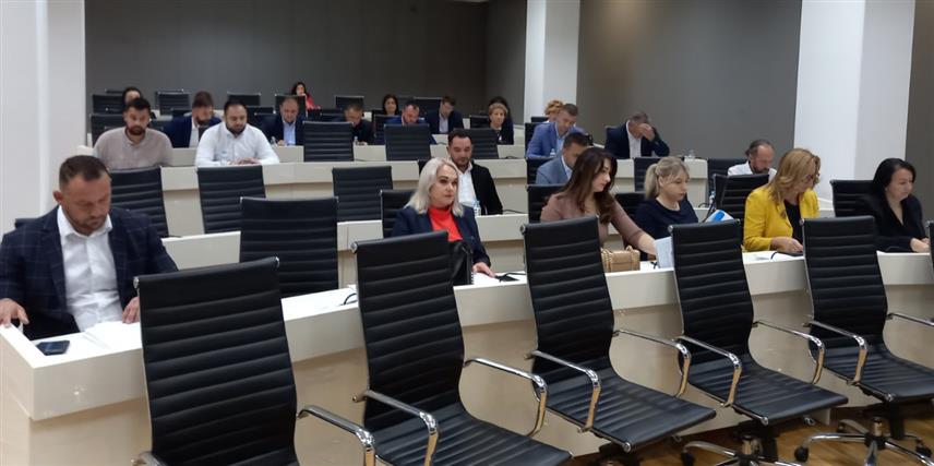 ИСТОЧНО НОВО САРАЈЕВО, 12. СЕПТЕМБРА /СРНА/ - Скупштина општине Источно Ново Сарајево усвојила је данас Декларацију Савеза општина и градова Републике Српске поводом пресуде предсједнику Српске Милораду Додику.