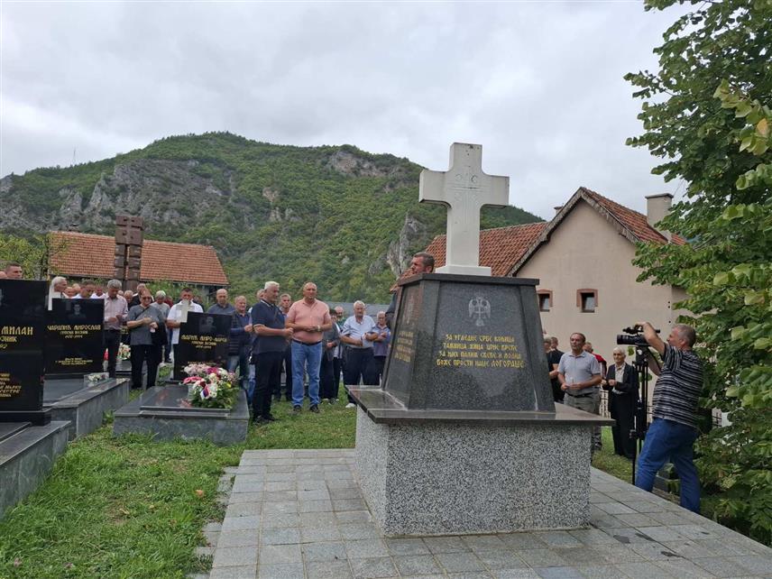 ВИШЕГРАД, 12. СЕПТЕМБРА /СРНА/ - На војничком гробљу на Мегдану у Вишеграду данас је обиљежен Дан Друге херцеговачке лаке пјешадијске бригаде Војске Републике Српске чија су 282 припадника дала животе за одбрану Српске.