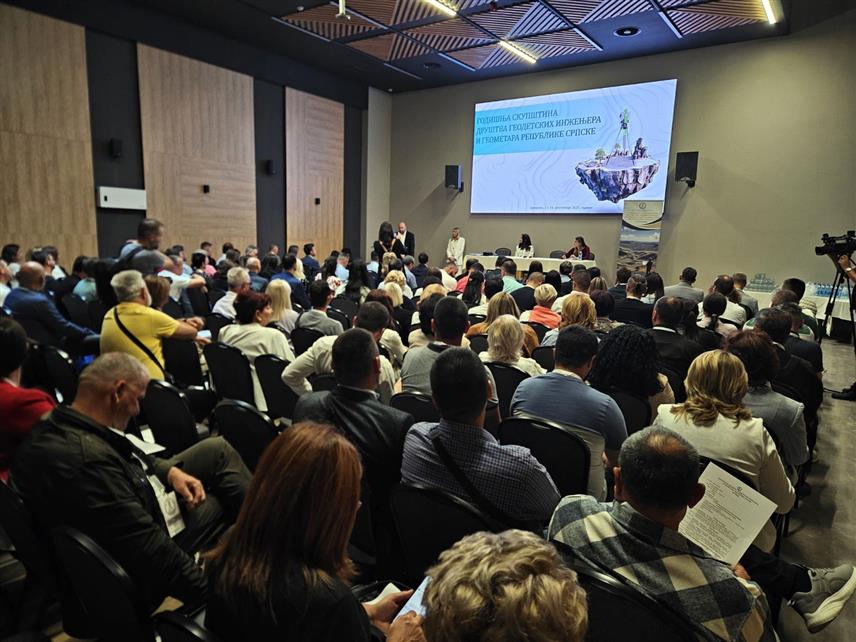 ЈАХОРИНА, 13. СЕПТЕМБРА /СРНА/ - Редовна Скупштина Друштва геодетских инжењера и геометара Републике Српске.