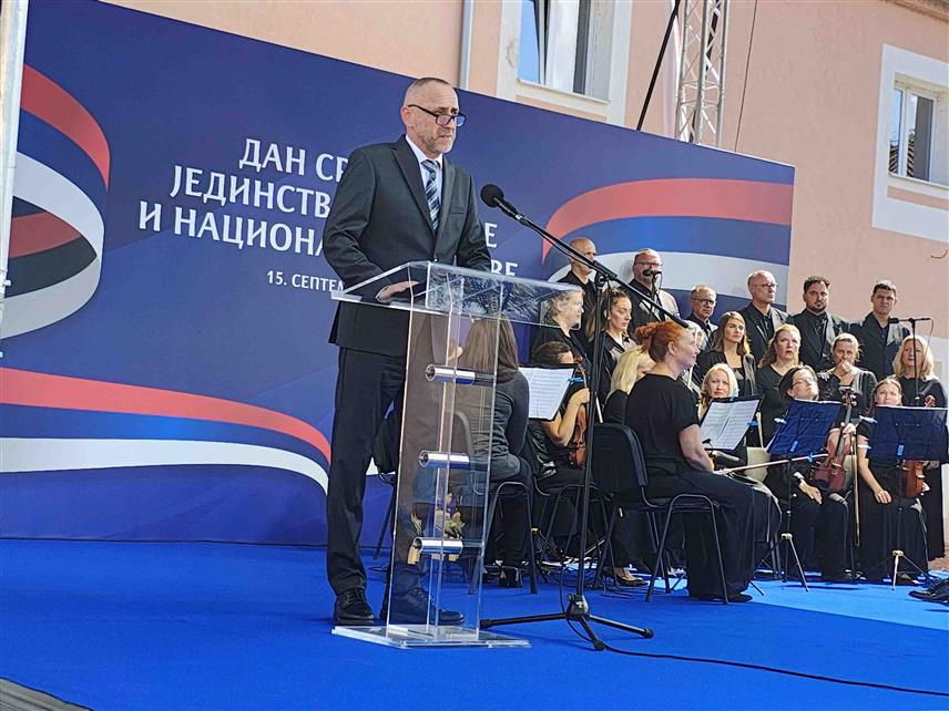 ГАЏИН ХАН, 15. СЕПТЕМБРА /СРНА/ - Министар рада и борачко-инвалидске заштите Републике Српске Данијел Егић на централном обиљежавању Дана српског јединства, слободе и националне заставе у Гаџином Хану.