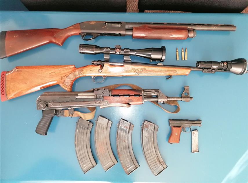 МРКОЊИЋ ГРАД, 23. СЕПТЕМБРА /СРНА/ - Полиција је у селу Бјелајце код Мркоњић Града идентификовала лице из Бањалуке чији су иницијали А.Г, осумњичено да је пуцало из аутоматске пушке.