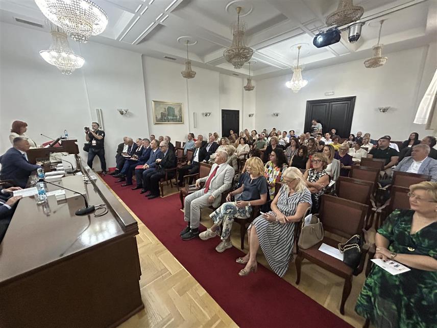 БАЊАЛУКА, 5. СЕПТЕМБРА /СРНА/ - Међународни симпозијум "Дијабетес мелитус данас – новине у класификацији, превенцији и терапији" одржан данас у Академији наука и умјетности Републике Српске /АНУРС/ у Бањалуци.	