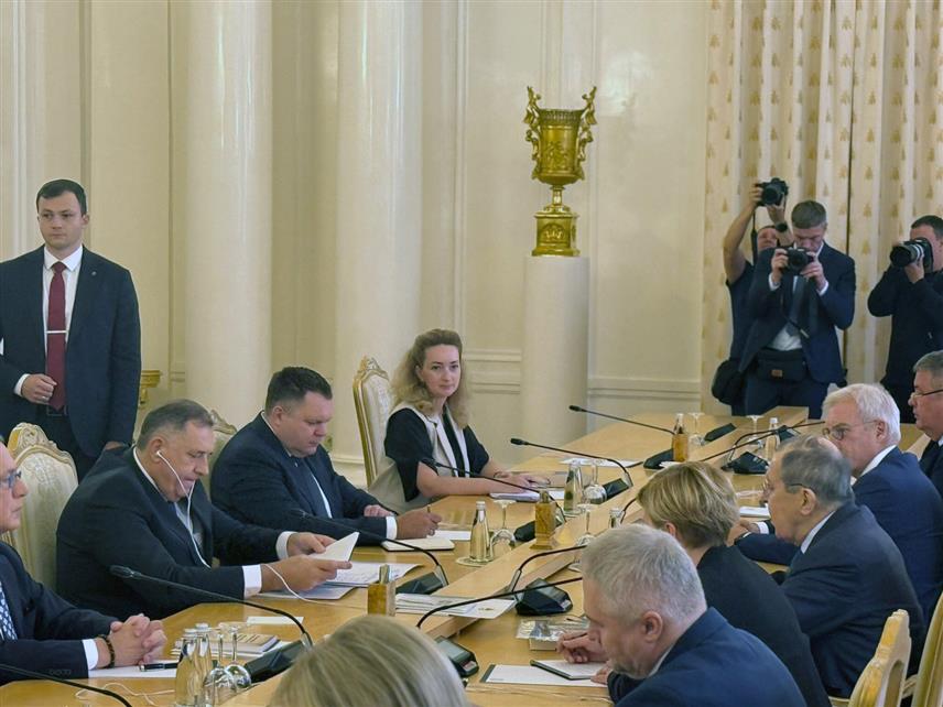 МОСКВА, 9. СЕПТЕМБРА /СРНА/ - Министар иностраних послова Руске Федерације Сергеј Лавров на састанку са предсједником Републике Српске Милорадом Додиком у Москви.