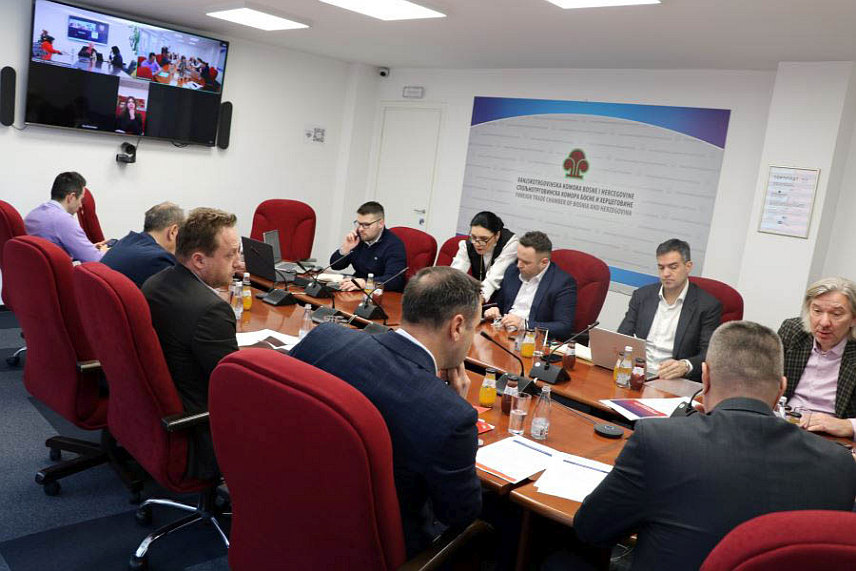 САРАЈЕВО, 20. ЈАНУАРА /СРНА/ - Управни одбор Коморског инвестиционог форума /КИФ/ западног Балкана упутиће Европској комисији заједнички апел због положаја професионалних возача у међународном друмском транспорту, с посебним нагласком на примјену правила "90/180 дана" и граничних процедура.