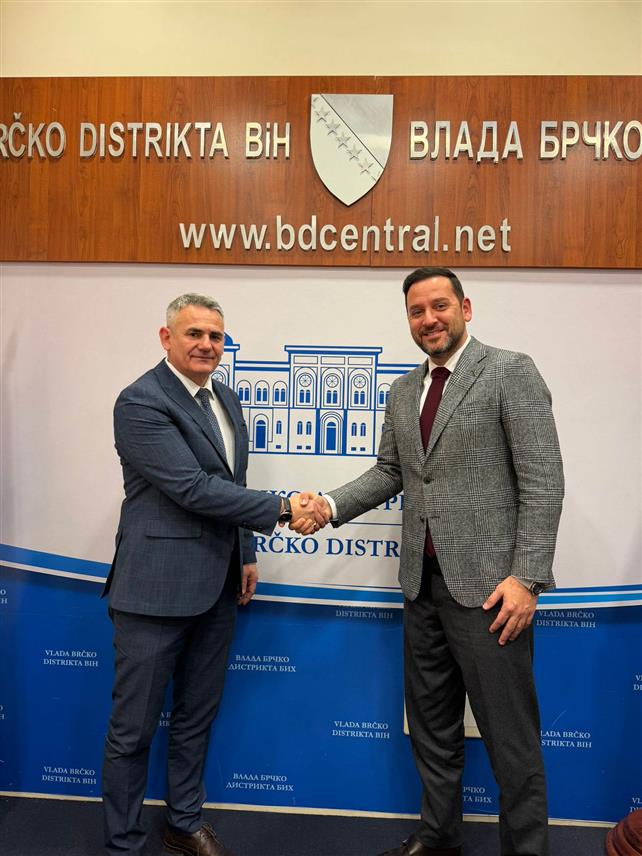 БРЧКО, 20. ЈАНУАРА /СРНА/ - Агенција за идентификационе документе, евиденцију и размјену података БиХ /ИДДЕЕА/ отворила је нове РА канцеларије у Брчко дисктрикту и Градачцу, чиме је грађанима омогућено брже, једноставније и сигурније преузимање квалификованог електронског потписа.