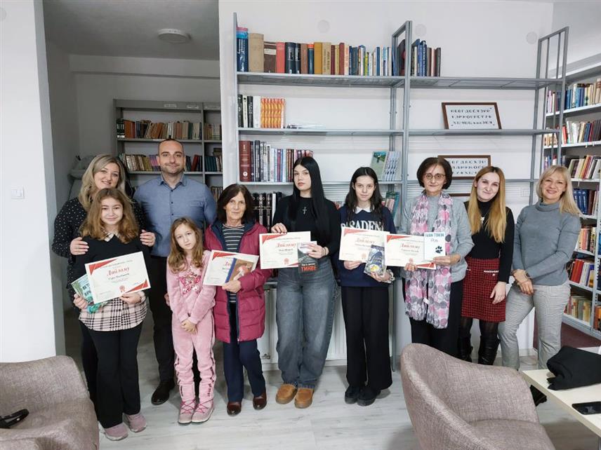 СРБАЦ, 21. ЈАНУАРА /СРНА/ - У Народној библиотеци у Српцу ће, поводом Савиндана, сљедеће седмице од понедјељка до петка, од 26. до 30. јануара, учлањење коштати симболично једну КМ, изјавио је Срни директор библиотеке Славиша Стојковић.