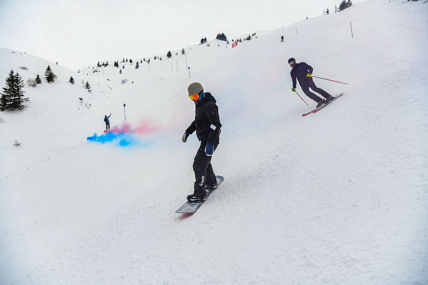 ЈАХРОНА, 21. ЈАНУАРА /СРНА/ - На Јахорини је данас отворен горњи дио стазе "Олимпијски спуст", познате по женском спусту на Зимским олимпијским играма 1984. године, чимe се симболично спајају богата традиција и савремени развој ове олимпијске планине.