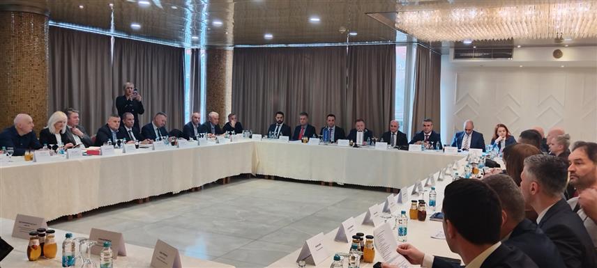 БАЊАЛУКА, 27. ЈАНУАРА /СРНА/ - Састанак представника електроенергетског сектора БиХ који организује компанија "Електропренос БиХ" у Бањалуци.