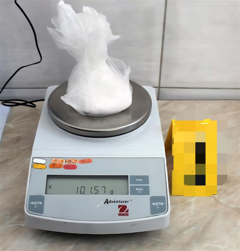 БИЈЕЉИНА, 28. ЈАНУАРА /СРНА/ - Шамачка полиција заплијенила је кокаин и ухапсила лице Р. И. код којег је дрога пронађена.