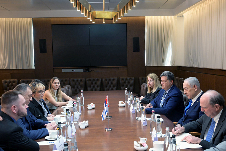 ЈЕРУСАЛИМ, 28. ЈАНУАРА /СРНА/ -Вршилац дужности предсједника Републике Српске Ана Тришић Бабић и предсједник СНСД-а Милорад Додик са премијером Израела Бењамином Нетанјахуом .