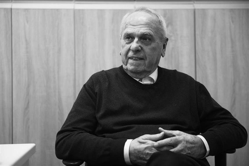 БАЊАЛУКА, 2. ЈАНУАРА /СРНА/ - Први декан Архитектонско-грађевинско-геодетског факултета Универзитета у Бањалуци професор емеритус Владимир Лукић, преминуо је данас у Бањалуци.